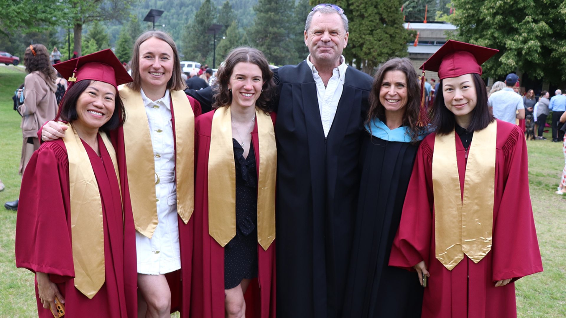 SROAM instructors and grads gather on lawn
