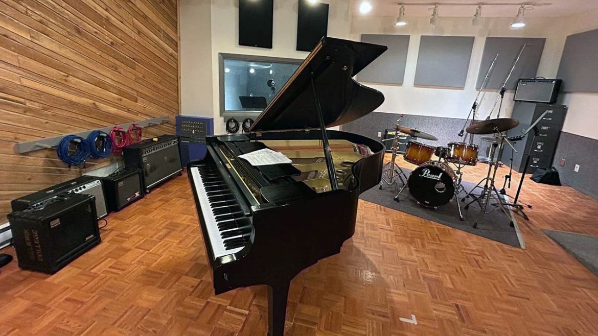 A piano in a music room
