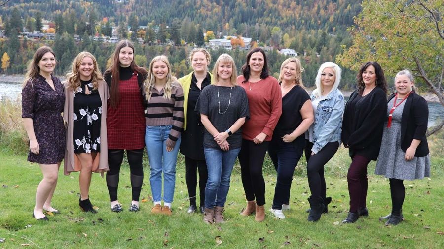 Graduating group with their instructors