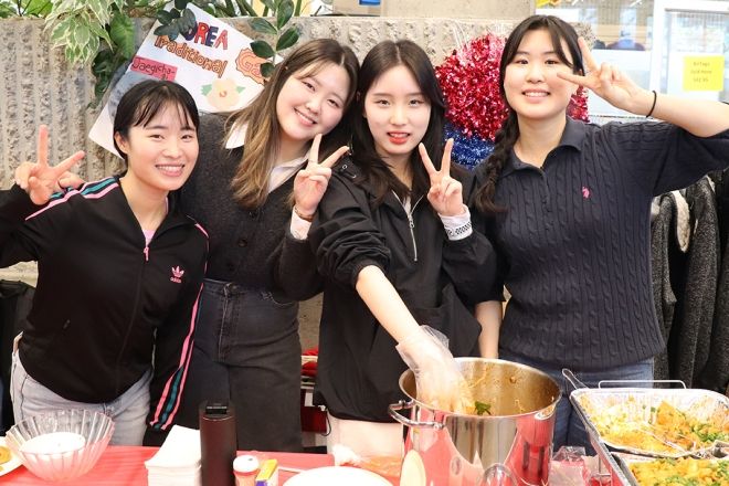 International Education Week Japanese Students